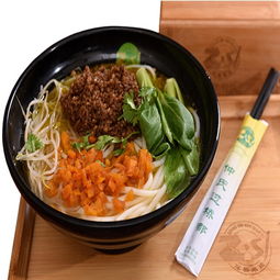 品味地道風(fēng)味，共贏餐飲未來(lái) 仲氏米線產(chǎn)品、門店與加盟服務(wù)全解析